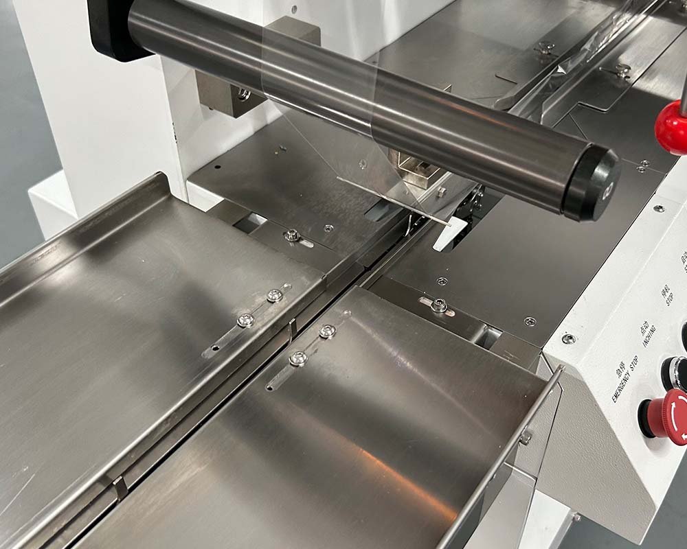 Horizontal Packing Machine Upper Film Rolling HS25-3